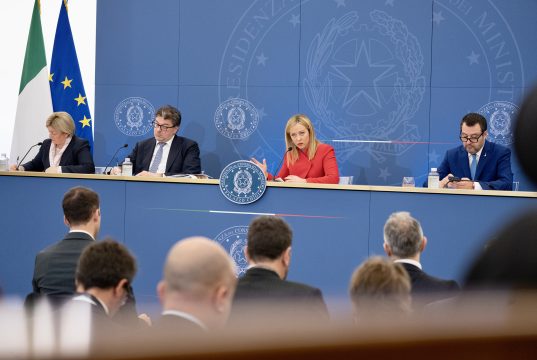 ABI e SINDACATI scrivono al Governo sulla tassazione dei prestiti erogati ai Dipendenti.