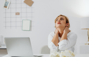 LE PRESSIONI COMMERCIALI non vanno mai in vacanza